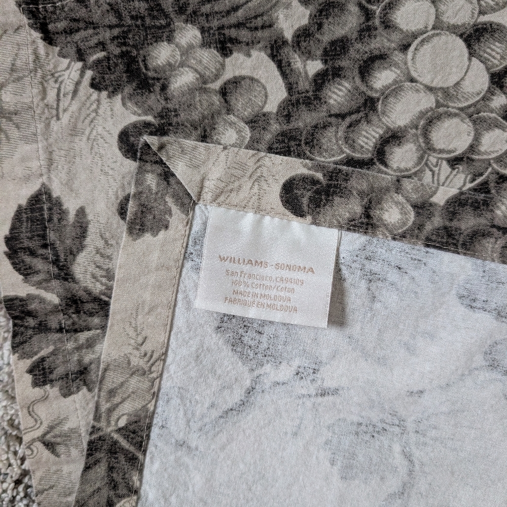 Williams Sonoma Grape Toile Napkins - Picture 3 of 4